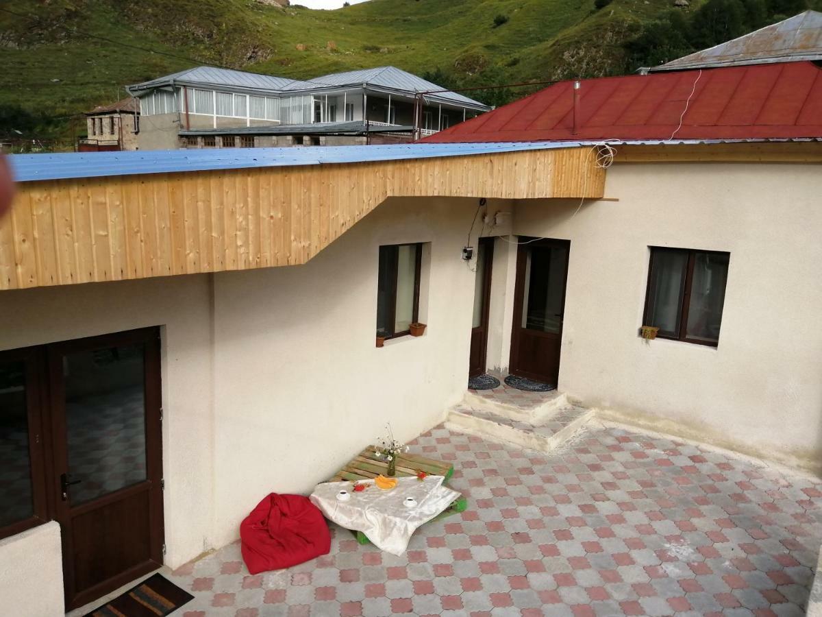 Guesthouse And Cottage Nicolo Kazbegi Dış mekan fotoğraf